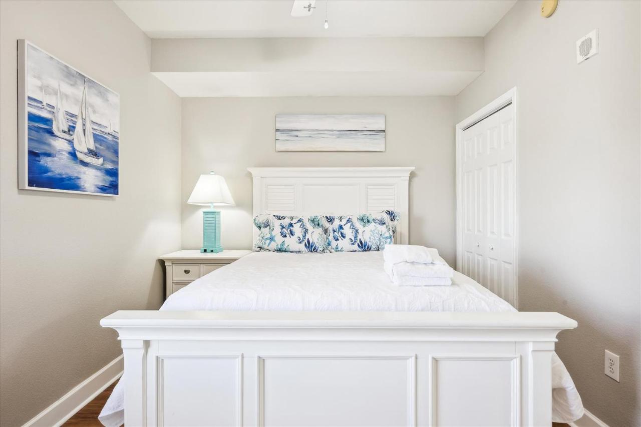 Gone Coastal - Tidewater Beach Resort #2410 By Book That Condo Panama City Beach Exterior foto